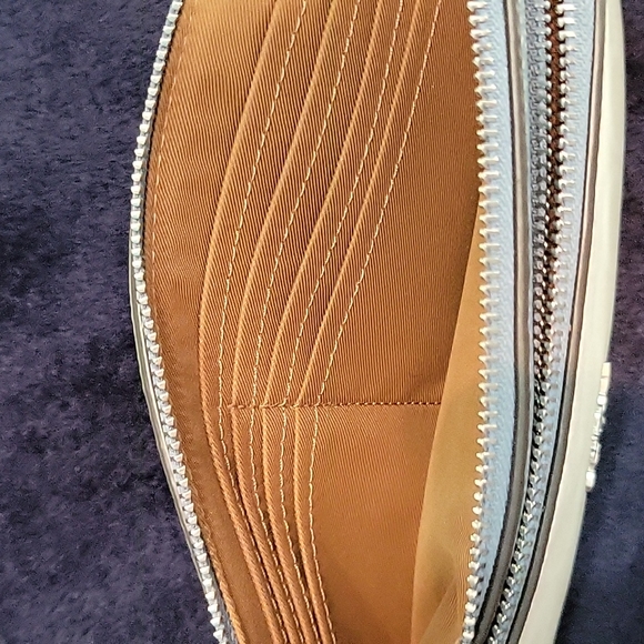 🚫🚫🏵 2️⃣ THIS IS FOR RECECCA ONLY🚫🚫for one price!!!!Coach wallet/wristlet 😜 - Picture 5 of 11